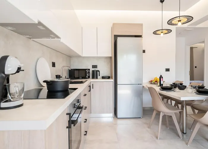 Stone And Sea Oasis *